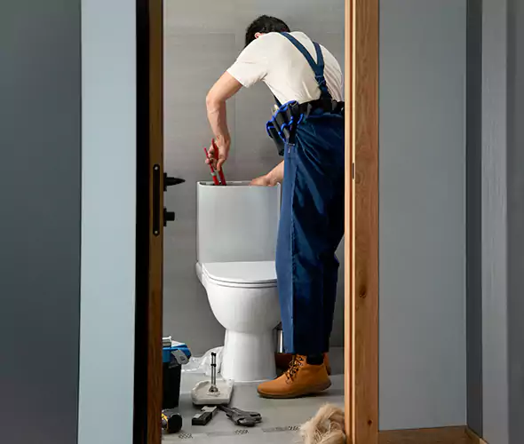 Professional Plumbers for Toilet Bowl Replacement in Deerfield Beach, FL: Schedule Affordable Toilet Replacement Services With Us